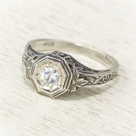 Art Deco Ring Engagement, Ring Redesign, 1920s Engagement Ring, Engagement Diamond Ring, Baby Ring, Antique Diamond Engagement Rings, Ring Inspo, Future Engagement Rings, Art Deco Diamond Rings