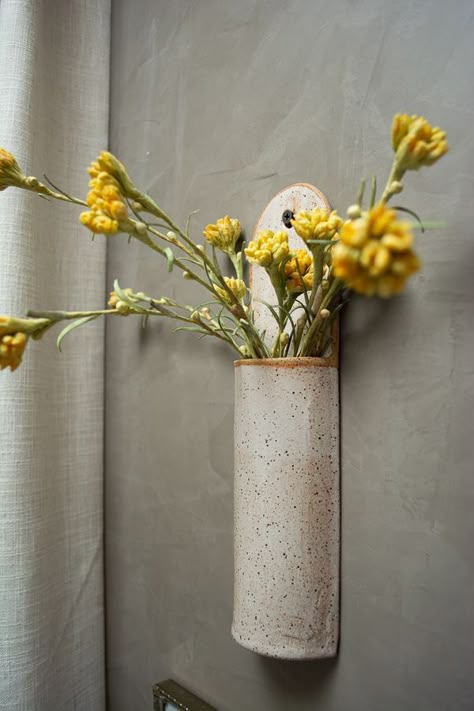 Hanging Pottery Vase, Ceramic Hanging Planter Handmade, Vases In Bathroom, Hanging Vases On Wall Ceramic, Wall Hanging Ceramic Planter, Diy Hanging Vases On Wall, Ceramic Wall Vases Pockets, How To Hang Ceramic Wall Art, Ceramic Wall Vases