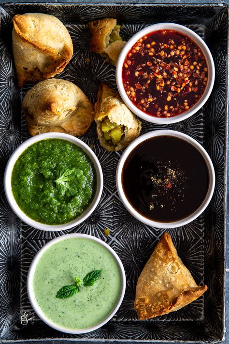 Samosa Sauce - 12 Samosa Dipping Sauces | J Cooking Odyssey Samosa Dipping Sauce, Samosa Sauce, Sweet Samosa, Sauce Video, Samosa Recipe, Dipping Sauces Recipes, Condiment Recipes, Dipping Sauces, Vegan Sides