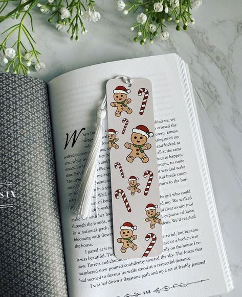 Bookmark Ideas Christmas, Gingerbread Sketch, Procreate Bookmark, Christmas Bookmark Ideas, Christmas Bookmarks Diy, Christmas Book Marks, Kawaii Bookmarks, Christmas Stall Ideas, Holiday Bookmarks