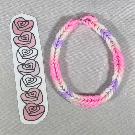 Loom Bands Designs, Loom Band Patterns, Rainbow Loom Bracelets Easy, Craft Ideas Paper, Loom Band Bracelets, Rainbow Loom Rubber Bands, Stickers Rainbow, Rainbow Loom Creations, Rainbow Loom Patterns