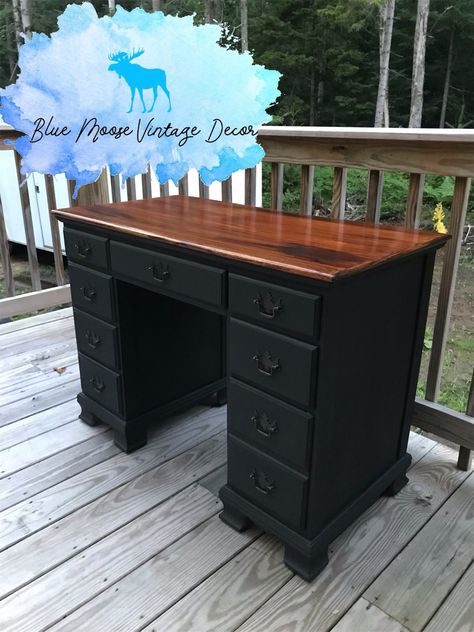 Desk Refinishing Ideas, Rehabbing Furniture, Antique Desk Makeover, Desk Upcycle, Desk Revamp, Refinished Desk, Modern Wooden Desk, Refurbished Desk, Desk Redo