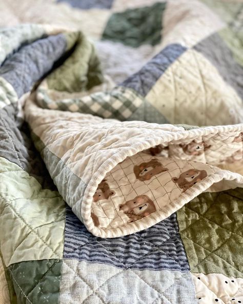 Allison • Peony Pedal Quilts | A scrappy simple patchwork will always have my heart. I didn’t think too hard about pulling fabric scraps here. Just stuck to sage greens… | Instagram Sage Green Quilt Patterns, Neutral Quilt Patterns, Boy Quilts Ideas, Baby Boy Quilts Ideas, Quilt Ideas For Beginners, Easy Baby Quilt Patterns, Diy Baby Quilt, Simple Quilt Pattern