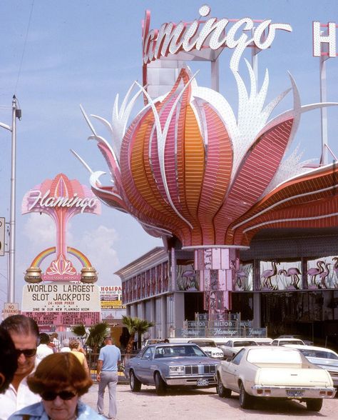 Flamingo Hotel Las Vegas, Flamingo Las Vegas, Flamingo Hotel, Vintage Vegas, Old Vegas, Interesting Photography, Vegas Night, Vegas Sign, Poker Room