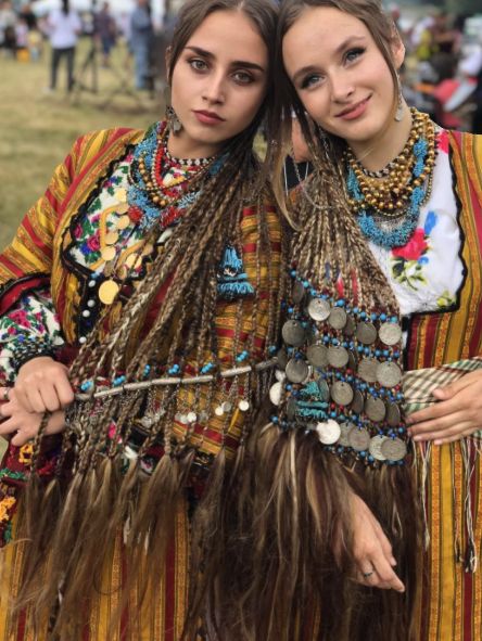 Eastern-European stuff — Traditional hairstyles from the Pomak village of... Bulgarian Aesthetic, Braided Hair Extensions, Traditional Hairstyles, Bulgarian Culture, Bulgarian Folklore, Bulgarian Clothing, Slavic Culture, Traditional Gowns, Ethno Style