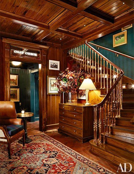 Dine in style at Ralph Lauren’s chic, equestrian-themed Polo Bar in Manhattan Ralph Lauren Interiors, Polo Bar, Elegant Lifestyle, Home Library, Blue Walls, Aesthetic Design, Architectural Digest, 인테리어 디자인, Wood Paneling