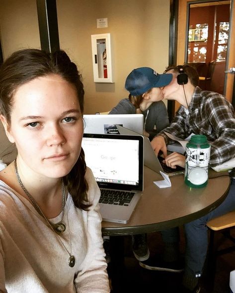 Third Wheel: Study Time Edition ... The Third Wheel, Oc Challenge, Funny Poses, Draw The Squad, Third Wheel, Pinterest Memes, Chuck Norris, Funny Profile Pictures, Cute Actors