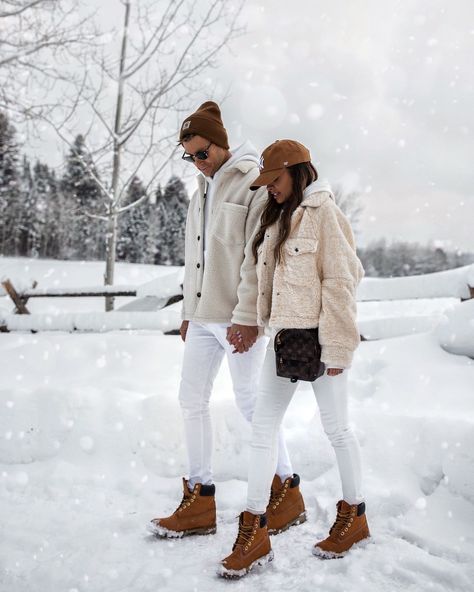 Couples Winter Outfits, Couple Winter Outfits, Winter Wonderland-party, Couple Outfits Matching, Mia Mia Mine, Couple Outfit Ideas, Couple Matching Outfits, Mia Mia, Couple Fits