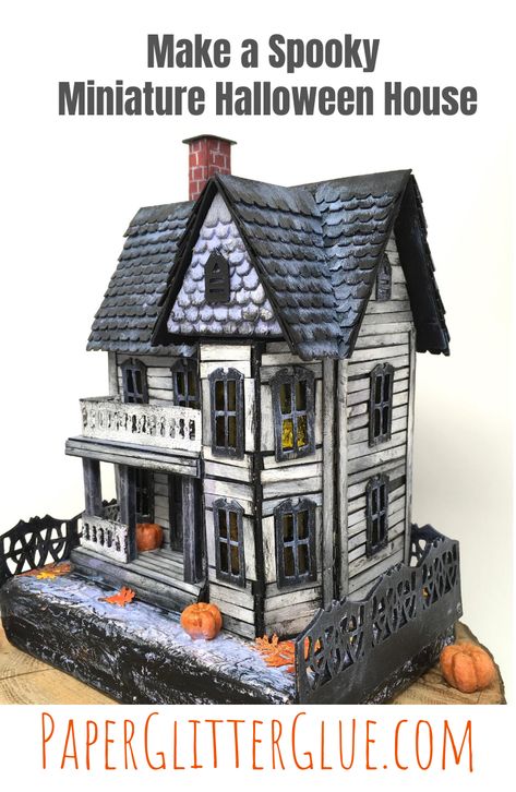 How to make the Coolest Spooky Miniature Halloween Paper House for your Halloween Decor. Find out how with the free pattern template and tutorial. 3d Paper Houses, Haunted House Craft, Halloween Train, Paper House Template, Halloween Diorama, Haunted House Diy, Miniature Halloween, House Template, Halloween Templates