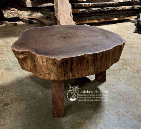 Log Furniture Kitchen, Wood Slice Furniture, Log Slice Coffee Table, Wood Log Furniture, Wood Stump Coffee Table, Live Edge Coffee Table Living Room, Log Tables Ideas, Log Ideas Diy Projects, Log Slices Ideas