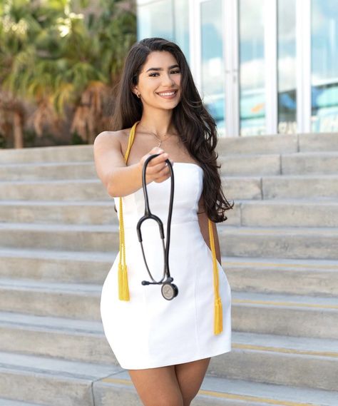 Nursing School Graduation Pictures, Nursing Pictures, Graduation Outfit College, Graduate Nurse, Nurse Pics, Thank The Lord, Nursing Graduation Pictures, Being A Nurse, College Graduation Photoshoot