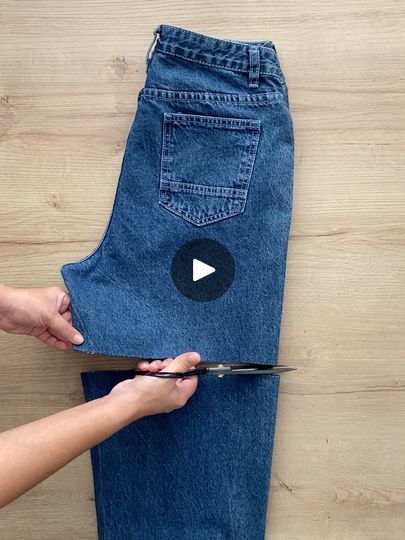 733K views · 37K reactions | Transformar jeans en una blusa - Reciclar pantalón viejo y hacer corset | Transformar jeans en una blusa - Reciclar pantalón viejo y hacer corset | By Ximena Rodríguez R | Facebook