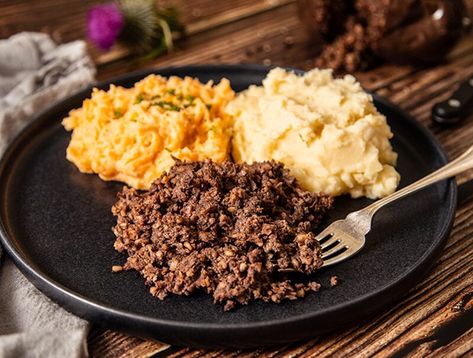 Haggis Neeps And Tatties, Burns Supper, Scottish Breakfast, Scottish Dishes, Burns Night, Sweet Potato Noodles, Jamie Oliver Recipes, Cook Up A Storm, Beef Ribs