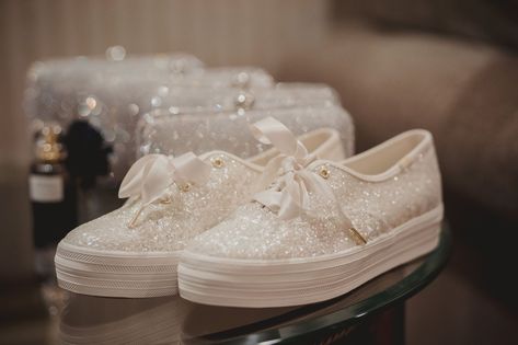 Bridesmaids Sneakers, Sneakers Wedding, Kate Spade Sneakers, Small Bridal Parties, Kate Spade Wedding, Ideas For Pictures, Mom Earrings, Wedding Sneakers, Wedding Couture