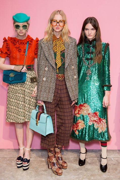 Gucci Maximalism, Poncho Ideas, Gucci Aesthetic, Gucci Campaign, Mode Prints, Editorial Art, Lv Bags, Looks Street Style, Designer Vintage