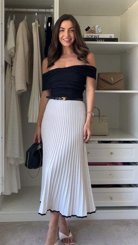 Diana Style, Luxury Fashion Outfits, Luxury Outfit, Looks Jeans, Luxury Photography, Preppy Summer Outfits, Classic Style Outfits, Chic Skirts, City Outfits