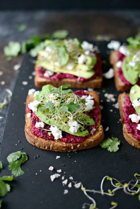 avocado beet hummus toast l simplyscratch.com Hummus Toast, Hummus Avocado, Roasted Beet Hummus, Smoked Salt, Avocado Sandwich, Beet Hummus, Pictures Of Animals, Keto Plan, Beet Recipes