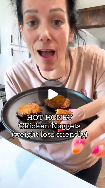 Tonya Spanglo on Instagram: "Are you a HOT HONEY fan? My husband and I love hot honey! These are toooo good!  Hot Honey Chicken Nuggets: 🔸12 oz can chicken (or chicken of your choice) 🔸1 large egg 🔸1 cup shredded mozzarella cheese 🔸Seasoning of your choice   Mix together. Cook for 15 minutes 425   #food #foodie #foodblogger #healthyrecipes #healthyfood #easyrecipes #delicious #weightloss #cooking #chicken" Hot Honey Chicken Nuggets, Hot Honey Chicken, Seafood Boil Recipes, High Protein Low Carb Recipes, Air Fried Chicken, Low Calorie Snacks, Honey Chicken, Appetizers Easy Finger Food, High Protein Low Carb