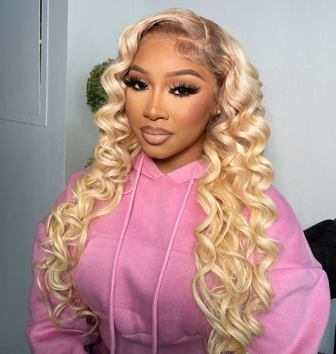 Daniella Marie on Instagram: “I loved glamming this face today 😍😍😍 Soft glams are always my favorite 💕💕💕” Blonde Human Hair Wig, Pretty Wigs, Flawless Face Makeup, Birthday Makeup Looks, Frontal Wig Hairstyles, Human Hair Wigs Blonde, 613 Blonde, Ash Blonde Hair, Natural Glam