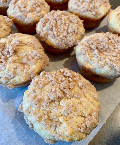 Coffee Cake Muffin Recipes, Cinnamon Streusel Muffins, Weight Watchers Muffins, Crumb Muffins, Coffee Cake Muffins, Streusel Muffins, Cinnamon Streusel, Weight Watchers Recipes Desserts, Muffin Streusel