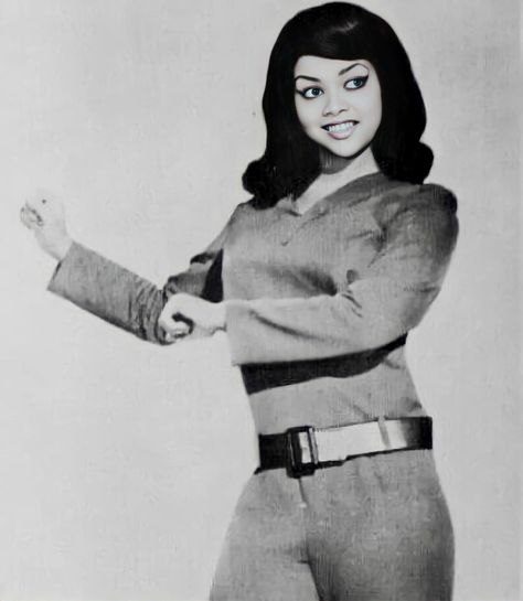 Tammi Terrell, Cab Calloway, African American History Facts, Tamla Motown, Black Glamour, Black Magazine, Soul Singers, Famous Musicians, Vintage Black Glamour