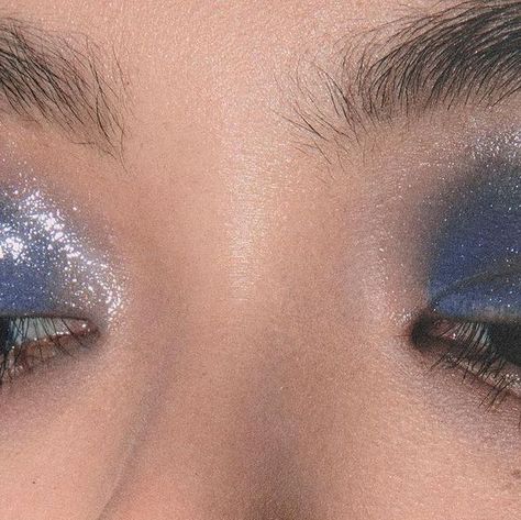 A blue mood 🦋 @shogiersztein shot by @oliviachuk make-up by me. . . . #blue #blueeye #bluegloss #glossyeye #beauty #makeup #editorialm... | Instagram Denim Blue Makeup, Denim Makeup Look, Blue Glossy Makeup, Aesthetic Blue Eyeshadow, Navy Eyeshadow, Blue Liquid Eyeshadow, Blue Eyeshadow Editorial, Glossy Eyes, Senior Prom