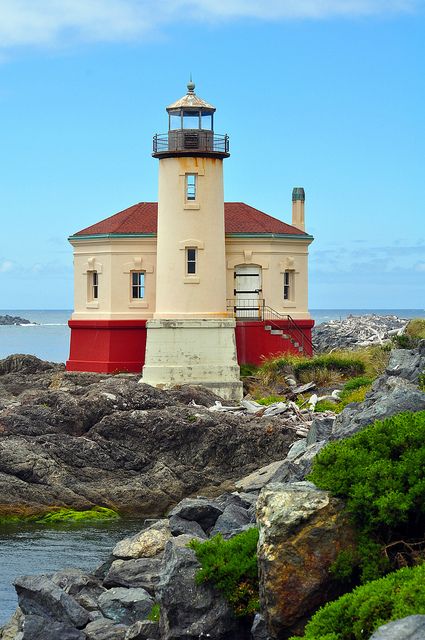 Lighthouse on the pacific coast by Perl Photography, via Flickr Lighthouse Photos, Lighthouse Pictures, Lighthouse Art, Beautiful Lighthouse, Ocean Landscape, Scenic Photography, Beacon Of Light, Gps Coordinates, Light House