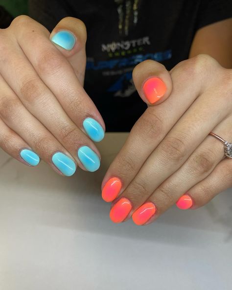 Drop ur fav shows so I can watch something other than nailtok⬇️ - - #nailtech #nails #geloverlay #promnails #nailtech #nails #nailart #summernails #fallnails #nailart #nailinspo #utahnails #nailideas #woodscross #bountiful #smallbuisness #halloweennails #handpainted #bountifulnailsalon #woodscrossnailsalon #woodscrosssalon #bows #thanksgivingnails #christmasnails #holidaynails Orange Aura Nails, Orange Aura, Material Gworl, Aesthetic Nail, Beachy Nails, Aura Nails, Summery Nails, Nail Candy, Vacation Nails