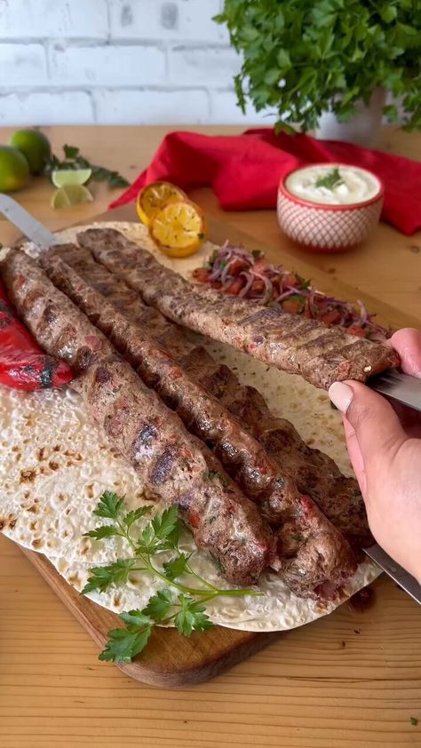 Turkish Kebab, The Best Air Fryer, Doner Kebab, Best Air Fryer, Kebab Recipes, Cookout Food, Healthier Recipes, Easy Food Art, Baked Chicken Thighs