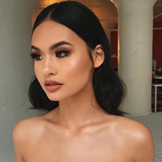 30 Best Summer Makeup Trends for 2019 - Hike n Dip Trucco Glam, Wedding Makeup Ideas, Gold Eyeliner, Wedding Hairstyles And Makeup, Braut Make-up, Makeup Hacks, Celebrity Beauty, Wedding Hair And Makeup, Prom Makeup