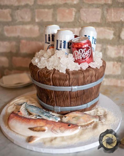 A Groom's Cake is a fun way to personalize your wedding. While the bridal cake is more traditional, the Groom's Cake showcases a fun side that is usually geared towards the groom's interests. Adding a Groom's Cake to your wedding is sure to impress your guests. Plus, who doesn't love more cake? ✨🍰  At Cakes by Jula,   “𝙏𝙝𝙚𝙮 𝙏𝙖𝙨𝙩𝙚 𝙖𝙨 𝙂𝙤𝙤𝙙 𝙖𝙨 𝙏𝙝𝙚𝙮 𝙇𝙤𝙤𝙠”.  𝙋𝙝𝙤𝙣𝙚 𝙣𝙪𝙢𝙗𝙚𝙧: 832-932-1353  cakesbyjula.com Beer Grooms Cake, Farm Cake, Grooms Cake, Wedding Humor, Baking Recipes, Wedding Cakes, Baking, Cake