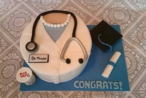 Med School Graduation Cake This cake was done for my cousins graduation from Columbia University medical school! so proud of her! Medical School Graduation Cake, Pa School Graduation, Med School Graduation Party, Doctor Graduation Cake, Medical School Graduation Party Ideas, Doctor Graduation Party, Medical School Graduation Party, Medical Cake, Medical Party