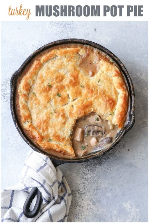 Use up all your leftover turkey in this delicious, turkey mushroom pot pie! Mushroom Pot Pie, Turkey Mushroom, Pot Pie Recipe Easy, Turkey Pot Pie Recipe, Completely Delicious, Crazy For Crust, Mushroom Pie, Turkey Pot, Turkey Sandwich