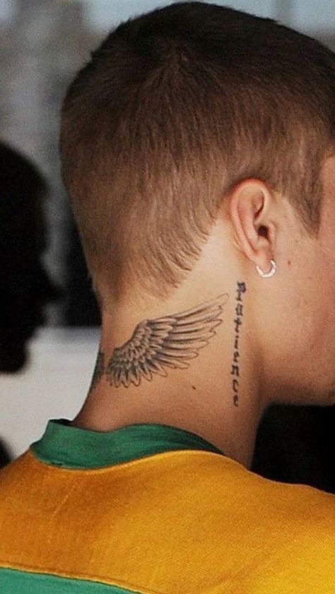 Justin Bieber Neck Tattoo, Justin Beiber Hair, Justin Beiber Tattoo, Rose Neck Tattoo, Justin Bieber Tattoos, Justin Bieber Lyrics, Tattoo Neck, Lyrics Tattoo, Back Of Shoulder Tattoo