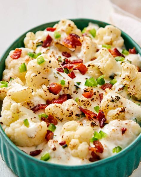 KETO RECIPE: Jalapeño Popper Cauliflower — Keto In The City Popper Bites, Jalapeno Popper Bites, Slow Cooker Meal, Uncured Bacon, Dishes To Make, Mississippi Pot Roast, Jalapeno Popper, Potluck Dishes, Appetizer Bites