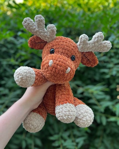 Tester call!! (Open) I’m looking for a few crocheters to help me test my moose pattern! You must be able to give honest feedback and be comfortable in a group chat with other crocheters. Testers will be chosen on Thursday. You will have nine days after receiving the pattern to complete testing. Please only apply if you can finish on time. The pattern is scheduled to release on August 5th 🫶 To apply: 🌱 Follow me 🌱 Like, save, and share this post to your story 🌱 Comment that you would lik... Moose Crochet Pattern Free, Crochet Moose Pattern Free, Moose Crochet, Moose Pattern, Crochet Moose, Follower Count, Crochet Friends, Kawaii Crochet, Toy Pattern