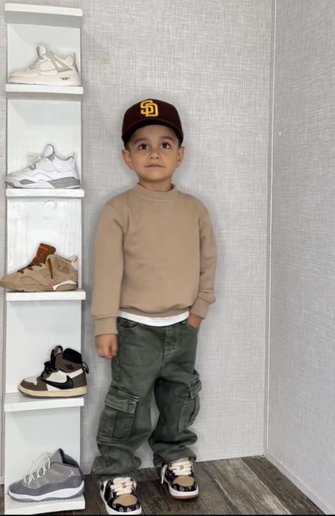 Skater Baby Boy Outfits, Boy Overall Outfits, Boys Ootd, Street Style Boy, Boy Street Style, Boys Winter Clothes, Kids Outfits Daughters, Baby Boy Outfits Swag