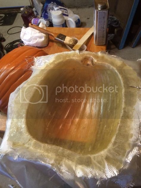 How To Make Fake Pumpkins, Spray Foam Pumpkin Diy, Diy Spray Foam Halloween Decorations, Carving Foam Pumpkins, Spray Foam Crafts Halloween, Haunted Pumpkin Patch Ideas, Diy Foam Pumpkins, Spray Foam Pumpkin, How To Make Pumpkins