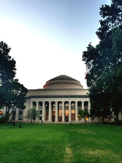 Mit Boston Massachusetts Institute Of Technology, Massachusetts Institute Of Technology Aesthetic, Mit University Aesthetic, Massachussets Institute Of Technology, Massachusetts University, Gothic Romance Aesthetic, White Frocks, Mit University, University Inspiration