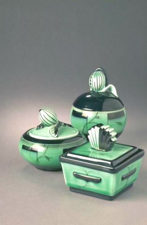 What Is Art Deco, Art Deco Inspiration, Art Deco Decor, Green Pottery, Keramik Design, Deco Decor, Deco Retro, Deco Furniture, Art Deco Furniture