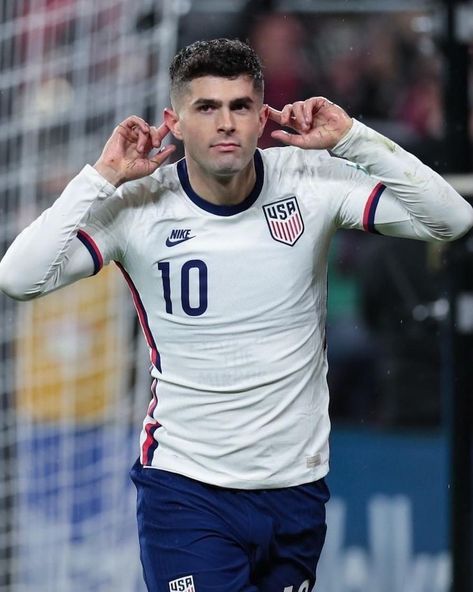 Soccer Wallpapers, Soccer Men, Football Or Soccer, Team Goals, مانشستر سيتي, Christian Pulisic, Association Football, Soccer Guys, International Football