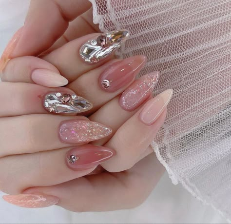 Design Nails 2023, Classy Nail Art Ideas, Classy Nail Designs, Floral Nail, Goth Nails, Blush Nails, Floral Nail Art, Pretty Gel Nails, Design Nails