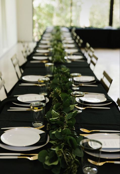 Black Tablecloth White Runner, Green And Black Dinner Party, Simple Birthday Dinner Decor, Black White And Green Table Setting, House Dinner Party Decor, Wedding Black Tablecloth Decor, Wedding Tables Black Tablecloth, Dark Green Tablescape, Black Emerald Gold Wedding Decor