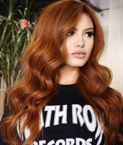 Color How-To: Ginger Spice and Everything Nice - Color - Modern Salon Cinnamon Hair, Hair Color Streaks, Ginger Hair Color, Ginger Spice, Balayage Blonde, Copper Hair Color, Hair Color Auburn, Haircut Styles, Ombre Hair Color