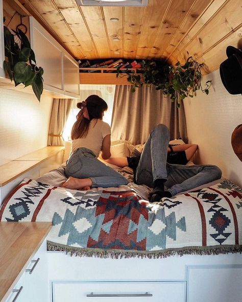 Kombi Motorhome, Kombi Home, Campervan Interior, Van Home, Van Living, Rv Decor, Travel Van, Camper Life, Remodeled Campers