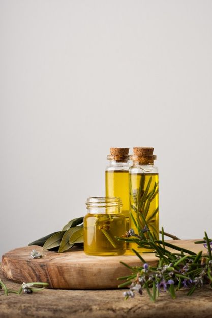 Oil Photography, Olive Oil Skin Care, Olive Oil Packaging, Cosmetic Creative, Bottle Images, Organic Oils, Mustard Oil, Organic Products, Floral Tea