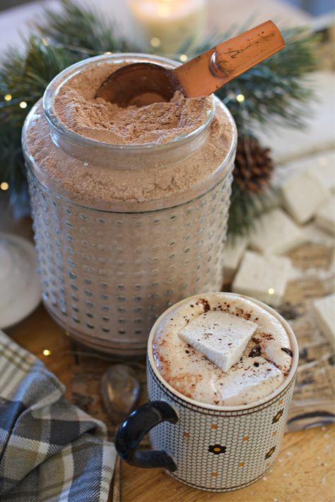 Warm up your chilly nights with this homemade hot cocoa mix! This easy recipe combines simple, pantry-friendly ingredients like cocoa powder, powdered sugar, and the key, cornstarch to give it that thick, hot chocolate feel. Ditch the store-bought mixes and make your own hot cocoa mix—rich, creamy, and made without any questionable additives. Store it in a mason jar for an instant cozy treat or package it up as a holiday gift. Just add 2 heaping tablespoons of this dry mix to your favorite mug, fill with hot water or milk, and enjoy! Organic Hot Cocoa Mix Recipe, Hot Cocoa With Cacao Powder, Dry Cocoa Mix Recipe, Hot Chocolate Mix Recipe Dry Healthy, Peppermint Hot Cocoa Mix Recipe, Mug And Hot Chocolate Gift, Hot Chocolate Powder Mix Recipe, Best Homemade Hot Chocolate Mix Recipe, Gourmet Hot Chocolate Mix Recipe