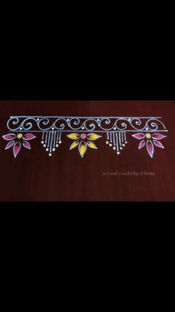 Easy Jhoti Design, Border Muggu Designs, Rongali Design Simple, Rangoli With Chalk, Door Rangoli Designs, Border Design Rangoli, Traditional Border Design, Border Rangoli Designs Simple, Colour Rangoli Designs