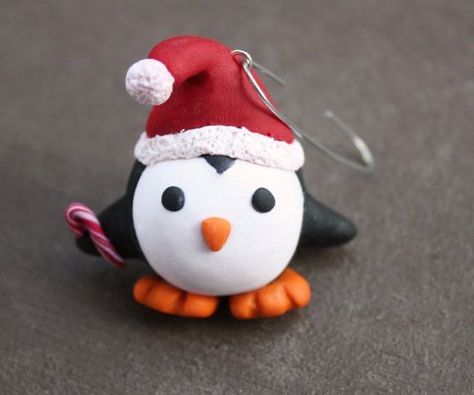 Clay Penguin, Penguin Christmas Ornaments, Penguin Crafts, Air Clay, Penguin Ornaments, Penguin Christmas, Clay Christmas, Air Dry Clay Projects, Polymer Clay Christmas