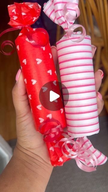 Valentine's Day Classroom Gifts, Valentines Gifts Kids School, School Valentine Ideas Non Food, Valentines Gifts For Classroom, Classmate Valentines Ideas, Cute Valentines Snacks For Kids, Valentines Day Gift Bags For Kids, Valentine Candy Gifts Diy, February Treats For Teachers